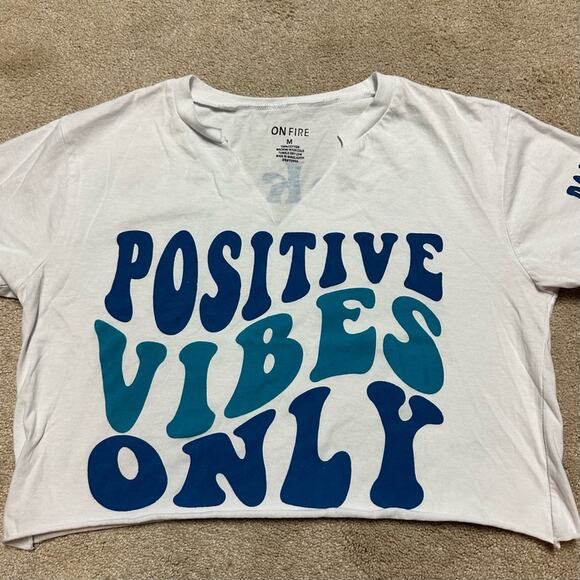 On Fire Positive Vibes Crop T shirt size M - Picture 8 of 10